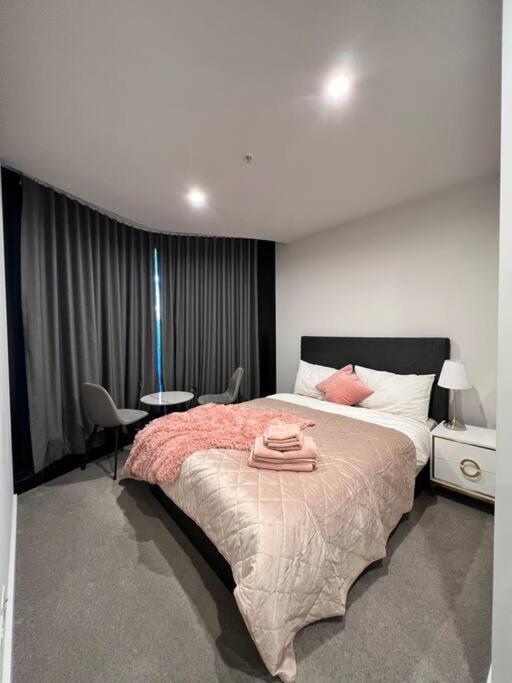 Comfy 2 Bed Apartment In The Heart Of Melbourne Exterior foto
